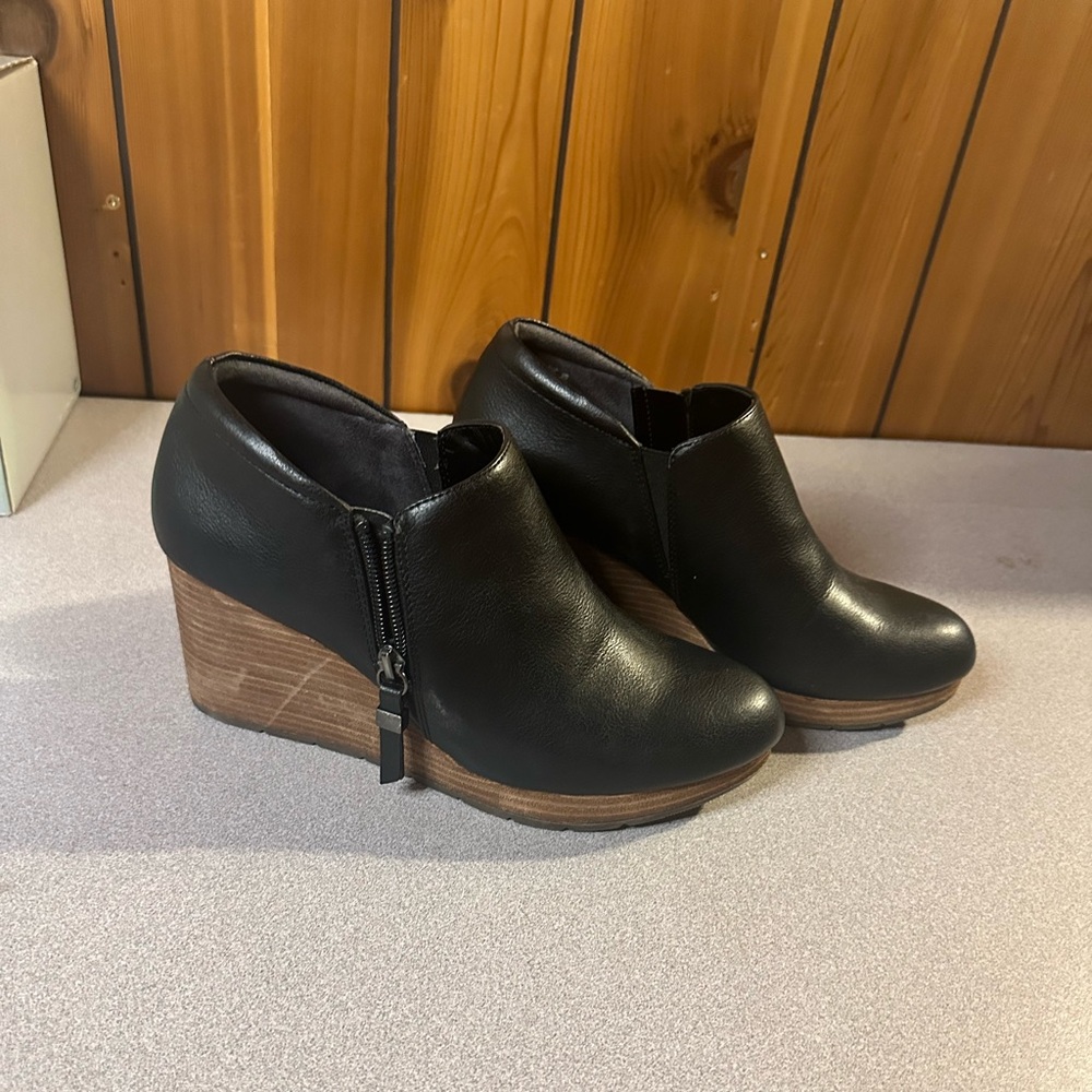 Size 9, Dr. Scholls wedge heels